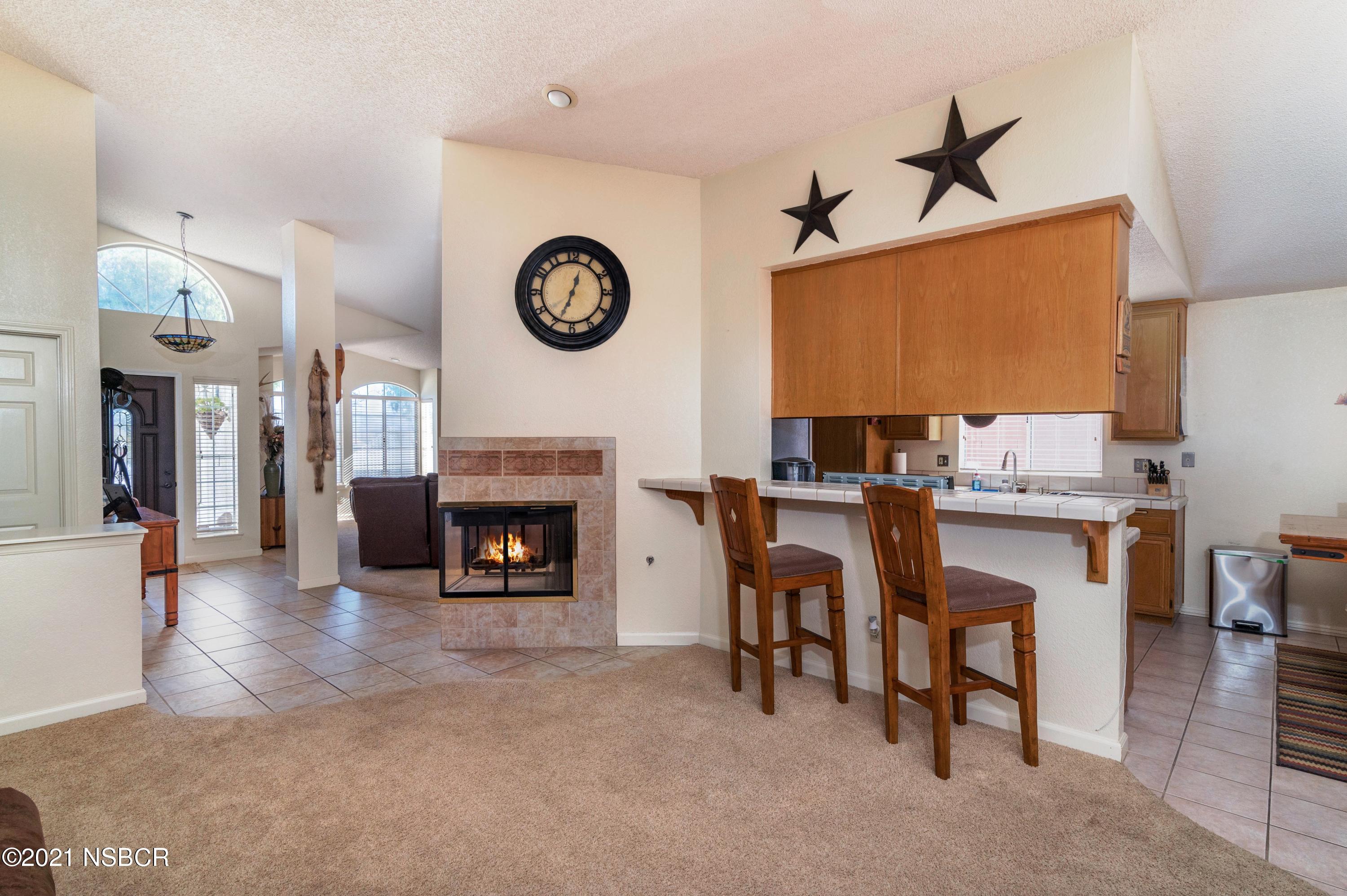 1517 Riverside Drive Lompoc, CA 93436 - Photo 5 of 21 005_FAMILY ROOM