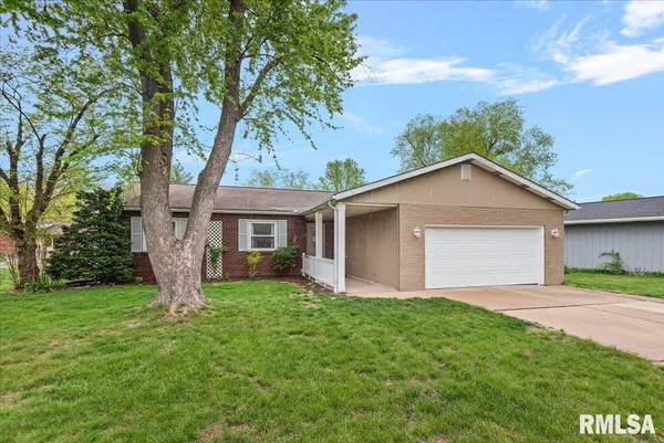 $249,900 | 2637 Sarona Road, Springfield, IL 62704