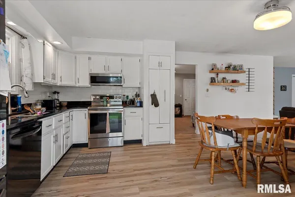 $249,900 | 2637 Sarona Road, Springfield, IL 62704