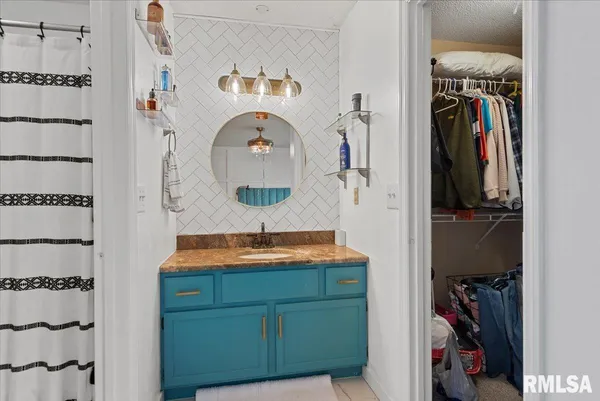 $249,900 | 2637 Sarona Road, Springfield, IL 62704