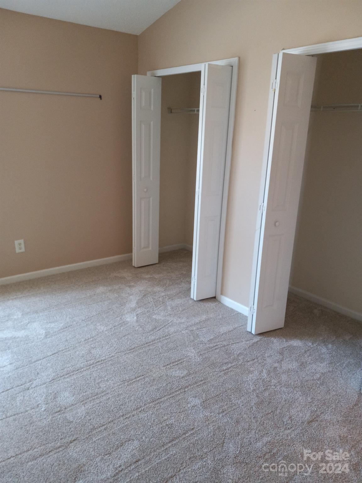 11015 Kinston Ridge Place Charlotte, NC 28273 - Photo 5 of 10 a view of an empty room