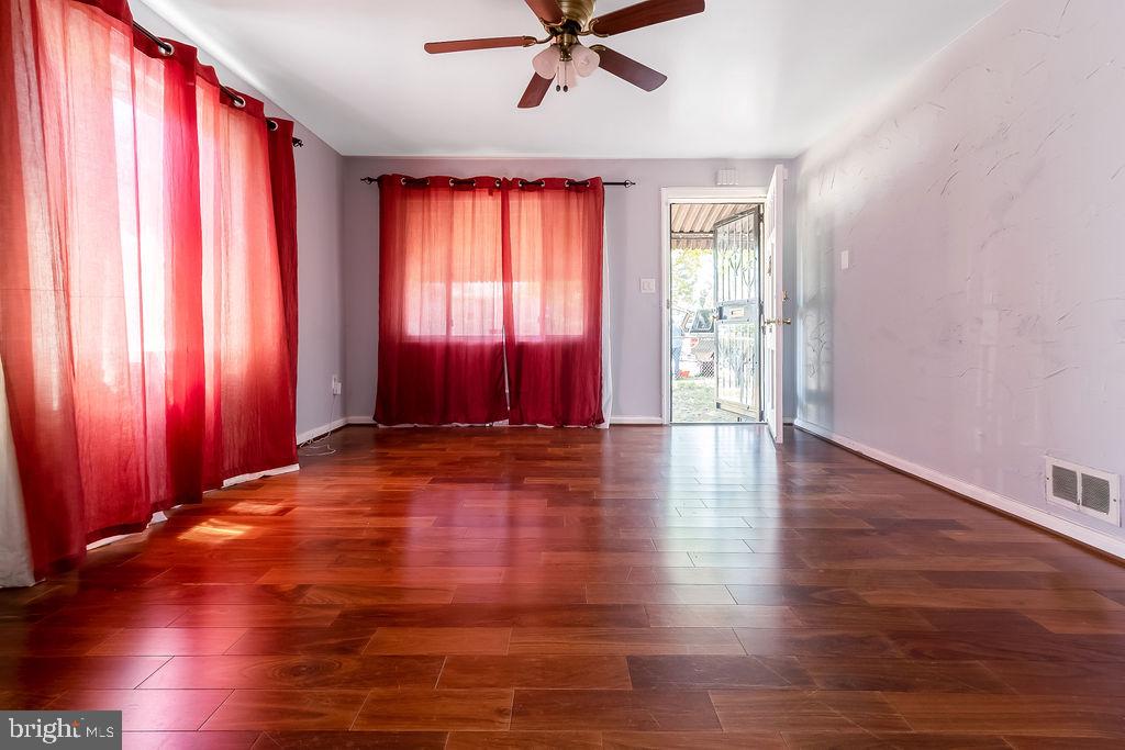 5010 Addison Road Capitol Heights, MD 20743 - Photo 14 of 35