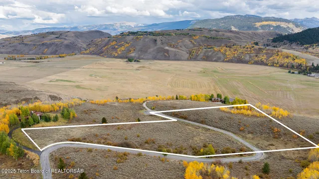 $3,250,000 | 1850 West Bohnetts Road, Jackson, WY 83001