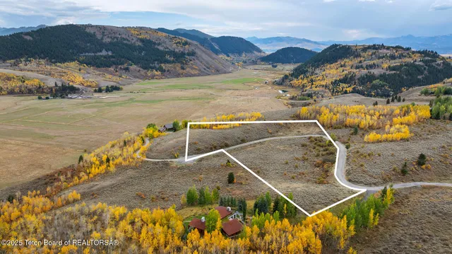 $3,250,000 | 1850 West Bohnetts Road, Jackson, WY 83001
