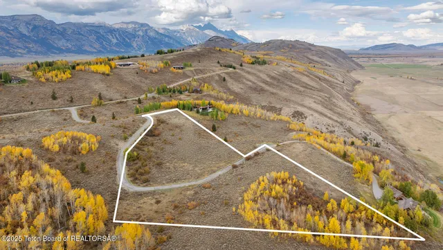 $3,250,000 | 1850 West Bohnetts Road, Jackson, WY 83001