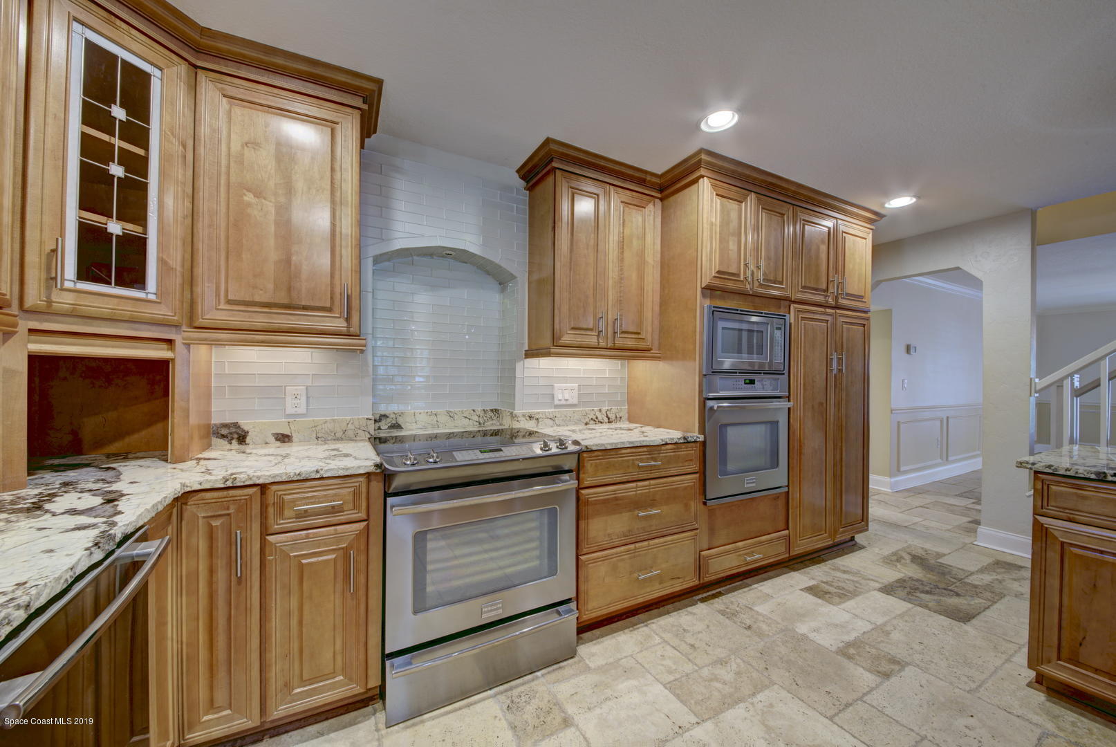 5725 Lake Washington Road Melbourne, FL 32934 - Photo 11 of 72 Kitchen Glass Tile Backsplash