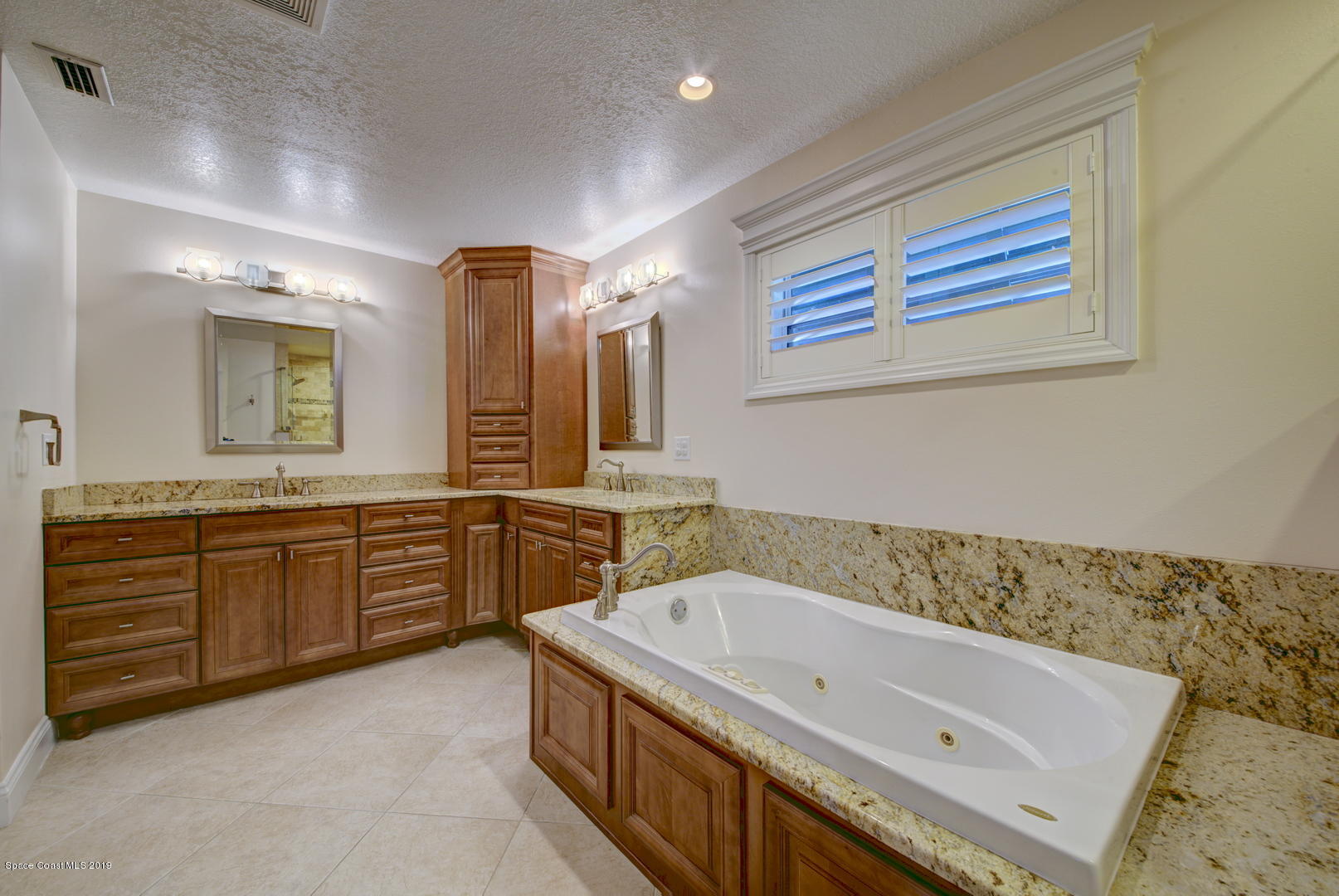 5725 Lake Washington Road Melbourne, FL 32934 - Photo 17 of 72 Master Custom Vanity