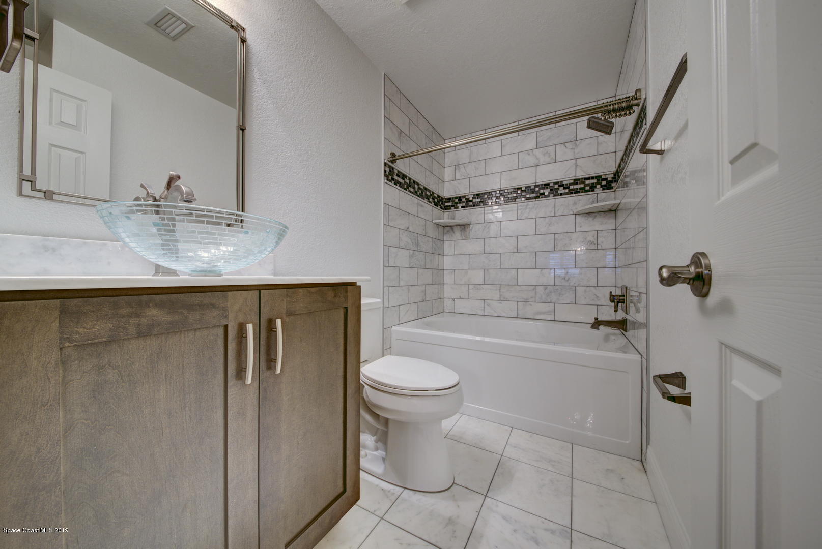 5725 Lake Washington Road Melbourne, FL 32934 - Photo 23 of 72 Bathroom 3