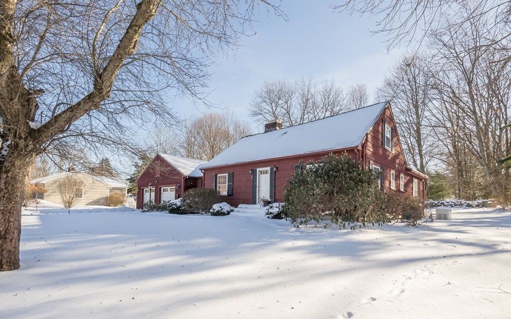 5 Shirley Road Andover, MA 01810 - Photo 1 of 30 Gallery Image 1