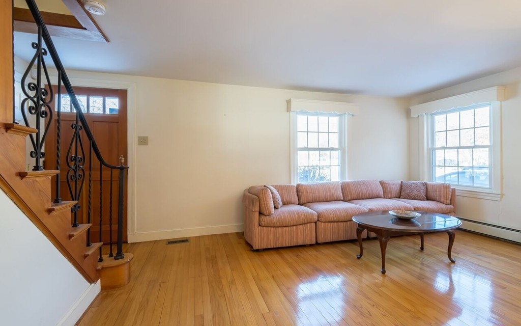 5 Shirley Road Andover, MA 01810 - Photo 4 of 30 Gallery Image 4