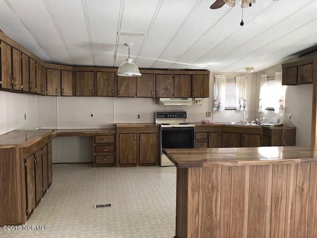 2130 Spring Branch Road Kinston, NC 28504 - Photo 5 of 13 2130 Spring Branch IMG_1973