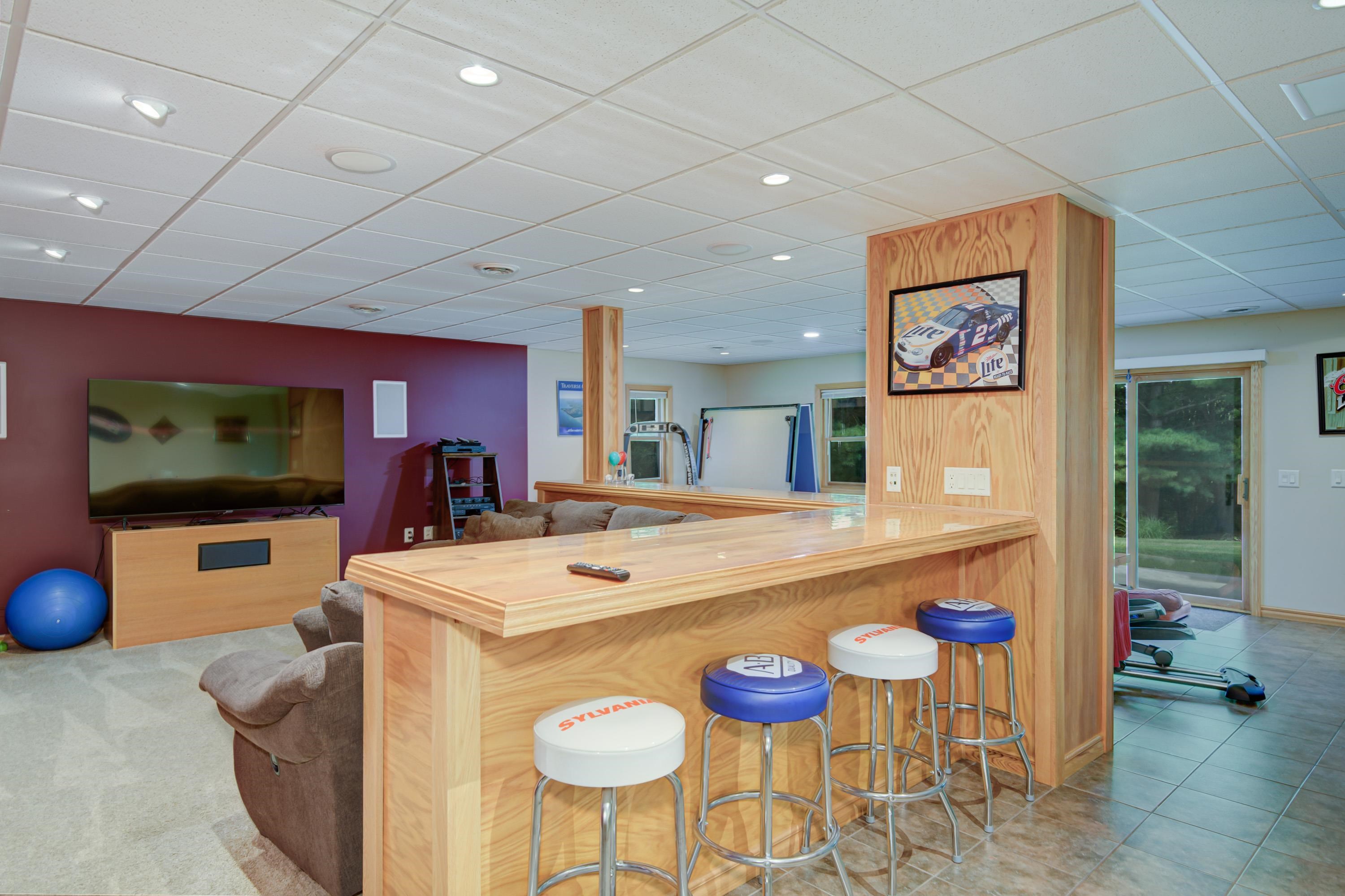 1025 Bass Lake Road Traverse City, MI 49685 - Photo 36 of 69 1925710-e10f3926-f56f-4d3f-b803-c17d5e10e335.JPG