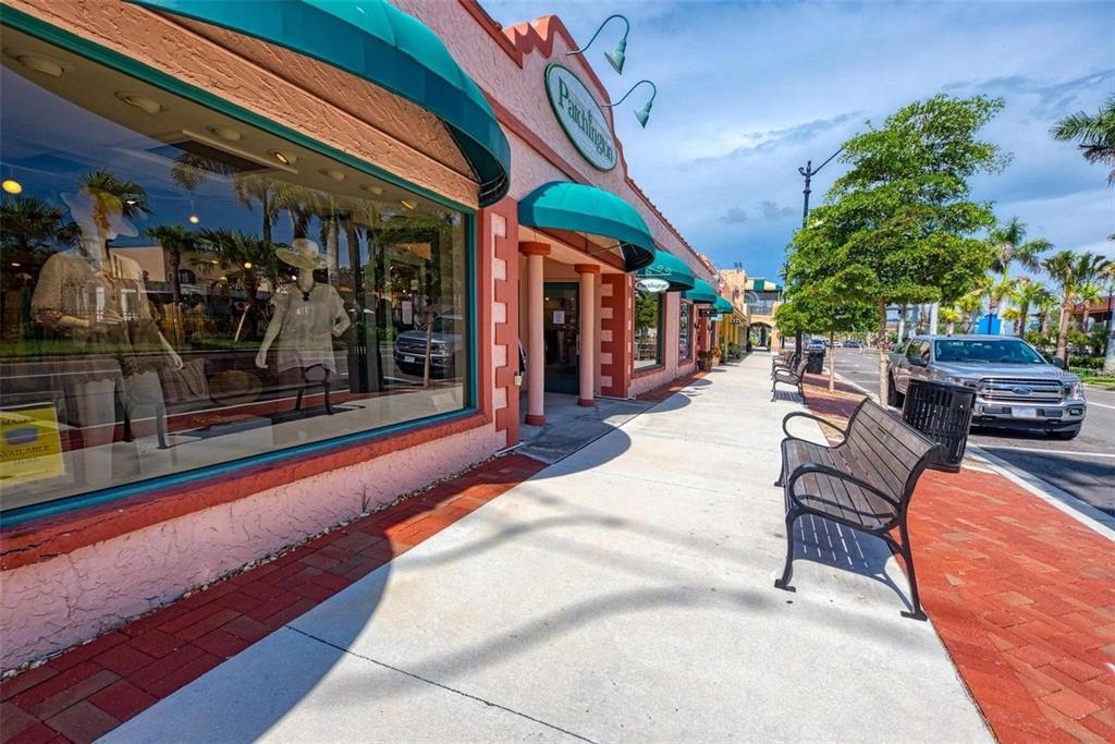 227 Lychee Road Nokomis, FL 34275 - Photo 35 of 36 a building outdoor space with seating