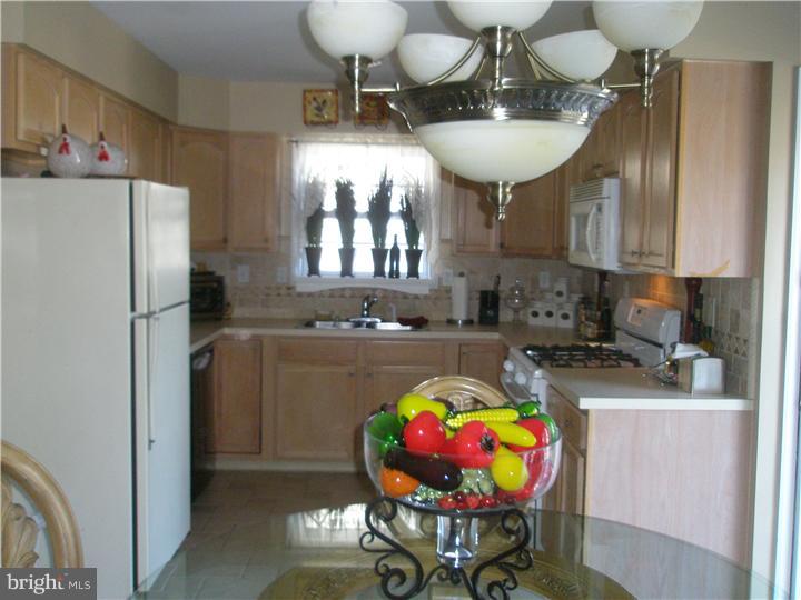209 Progress Street Riverside, NJ 08075 - Photo 8 of 18 Kitchen