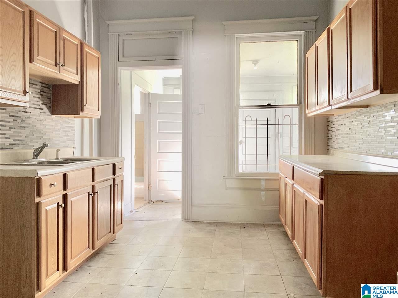 2545 28th Street Birmingham, AL 35208 - Photo 5 of 17