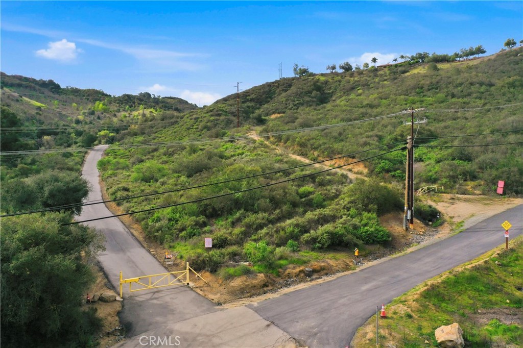 27995 Cougar Pass Road Escondido, CA 92026 - Photo 7 of 15