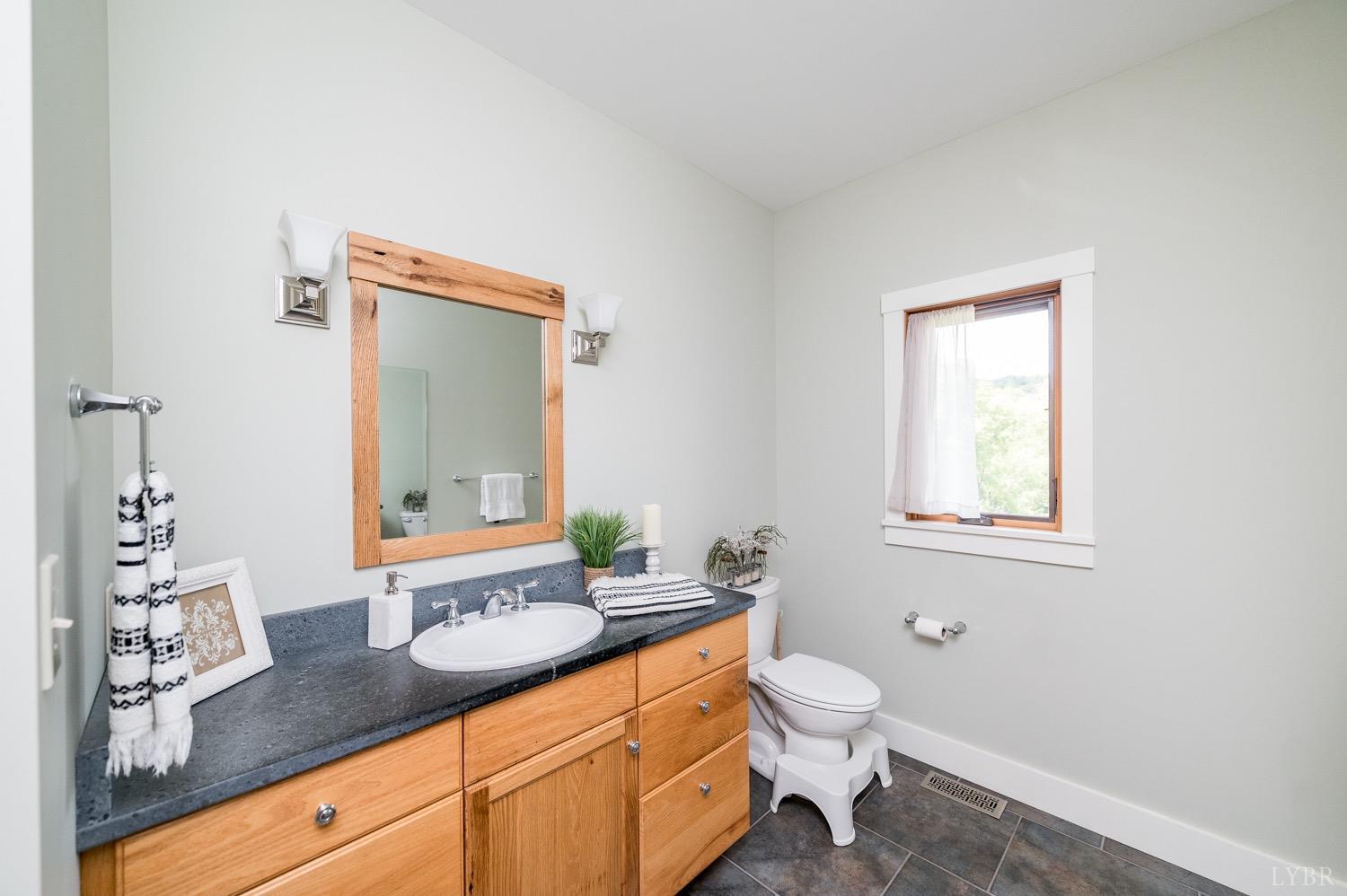 1940 Coffee Road Lynchburg, VA 24503 - Photo 13 of 52