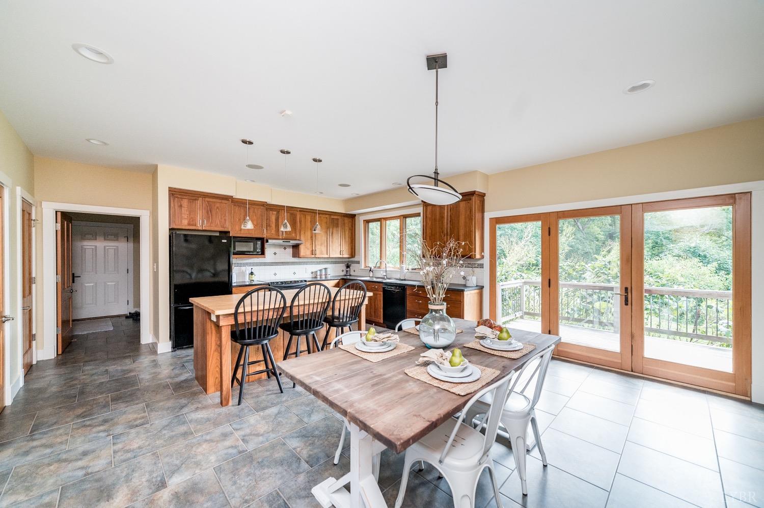 1940 Coffee Road Lynchburg, VA 24503 - Photo 3 of 52