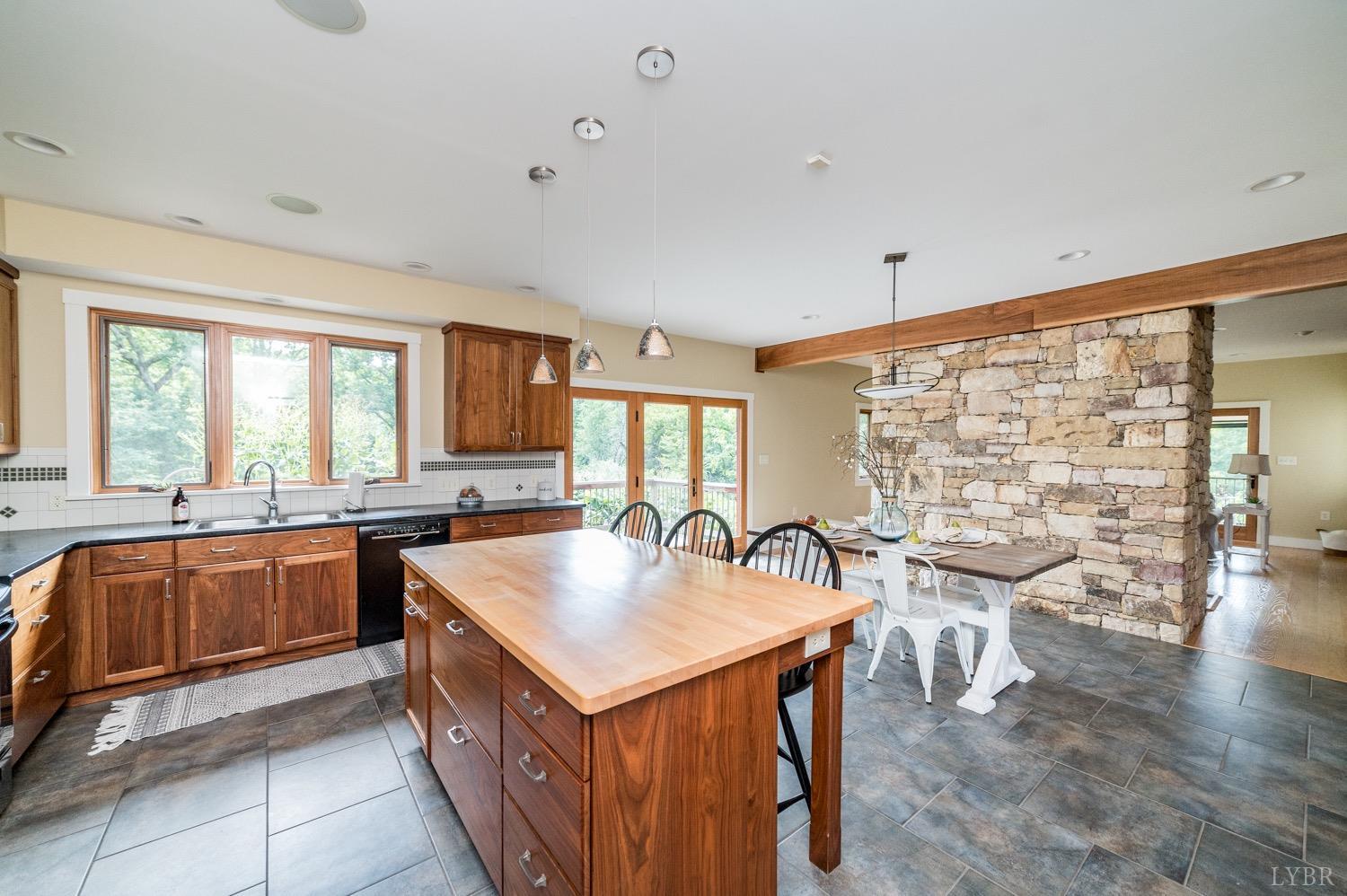 1940 Coffee Road Lynchburg, VA 24503 - Photo 8 of 52