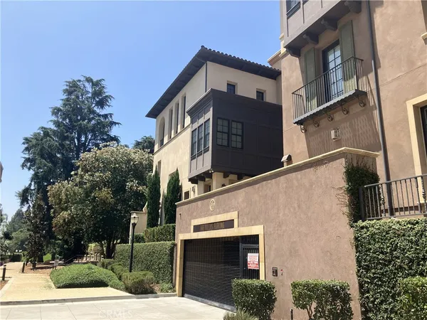 $7,995 | 378 West Green Street, Unit 131, Pasadena, CA 91105