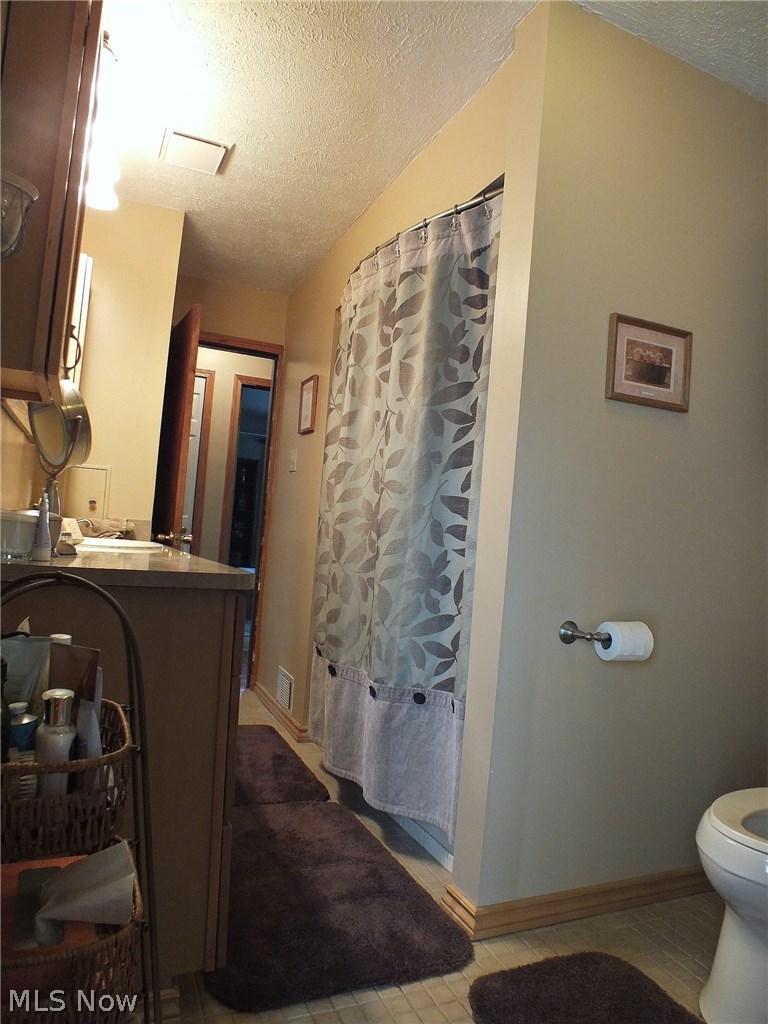 355 Clarmont Road Willowick, OH 44095 - Photo 10 of 17
