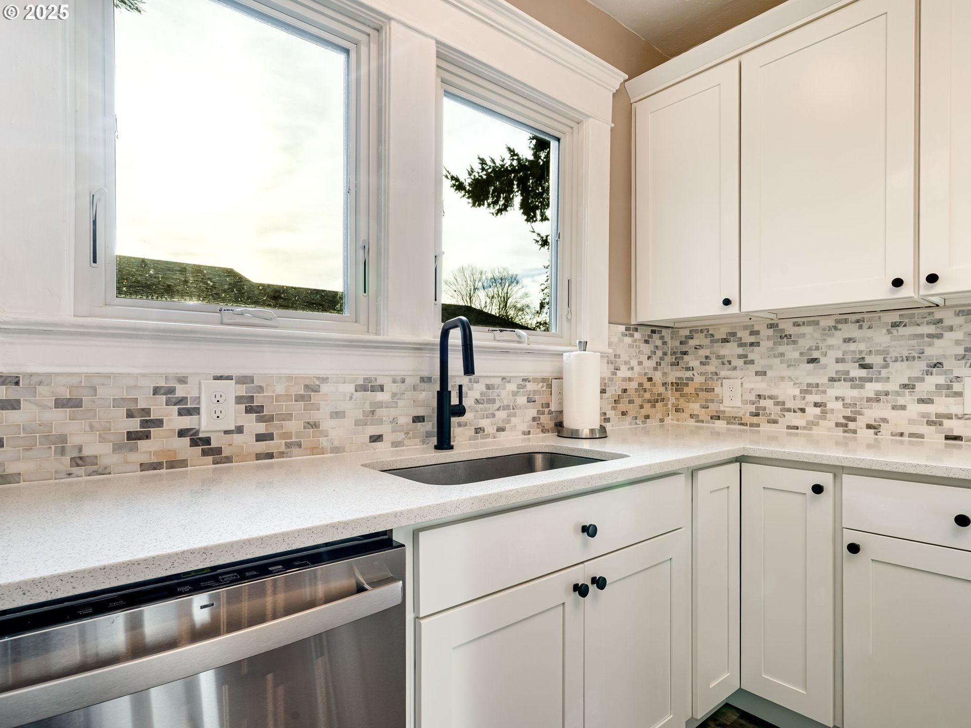 4527 Southeast 74th Avenue Portland, OR 97206 - Photo 15 of 42 Kitchen