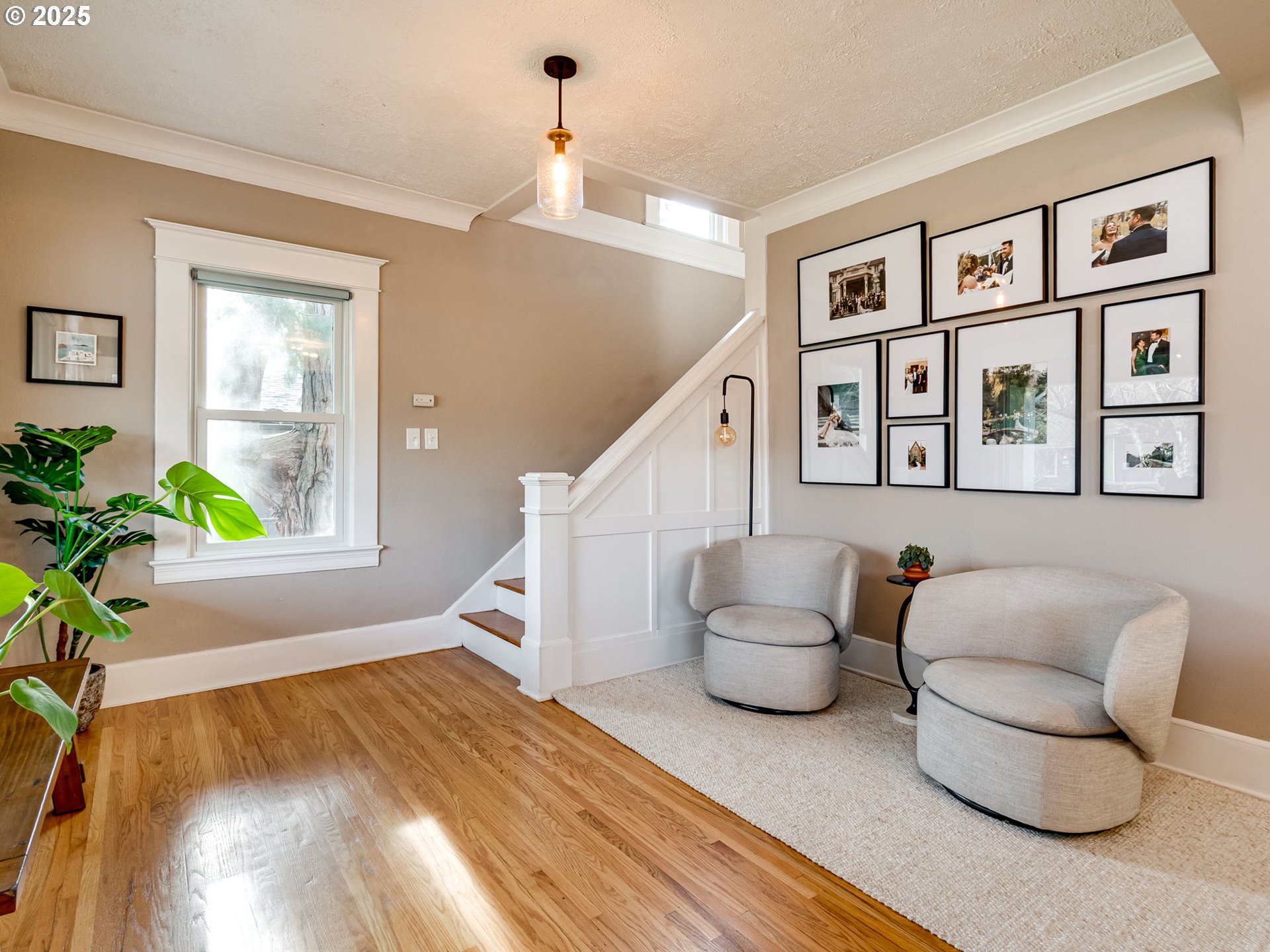 4527 Southeast 74th Avenue Portland, OR 97206 - Photo 4 of 42 Entrance/Foyer