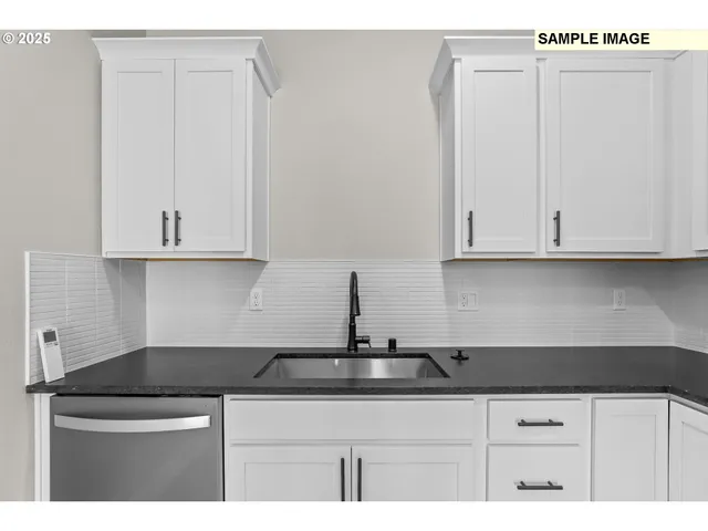 $739,900 | 313 East Caribou Court, Unit 24, La Center, WA 98629