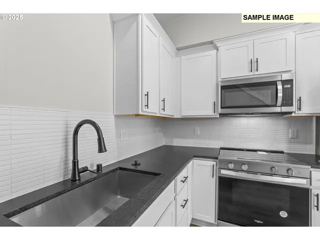 $739,900 | 313 East Caribou Court, Unit 24, La Center, WA 98629