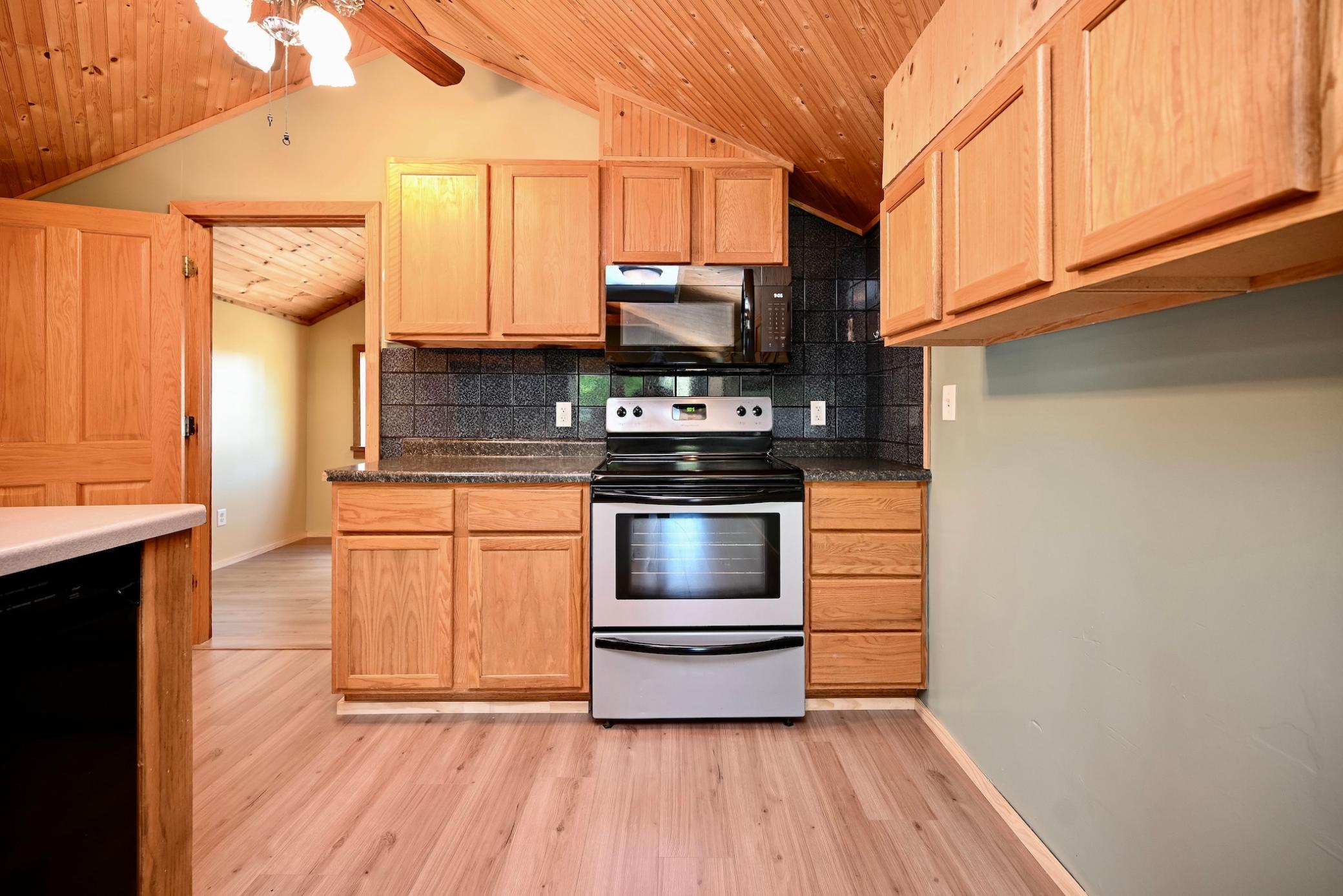 959 West 2nd Street Winona, MN 55987 - Photo 5 of 17