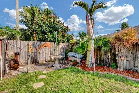 $590,000 | 1059 Wynndale Way, Lantana, FL 33462