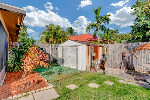 $590,000 | 1059 Wynndale Way, Lantana, FL 33462