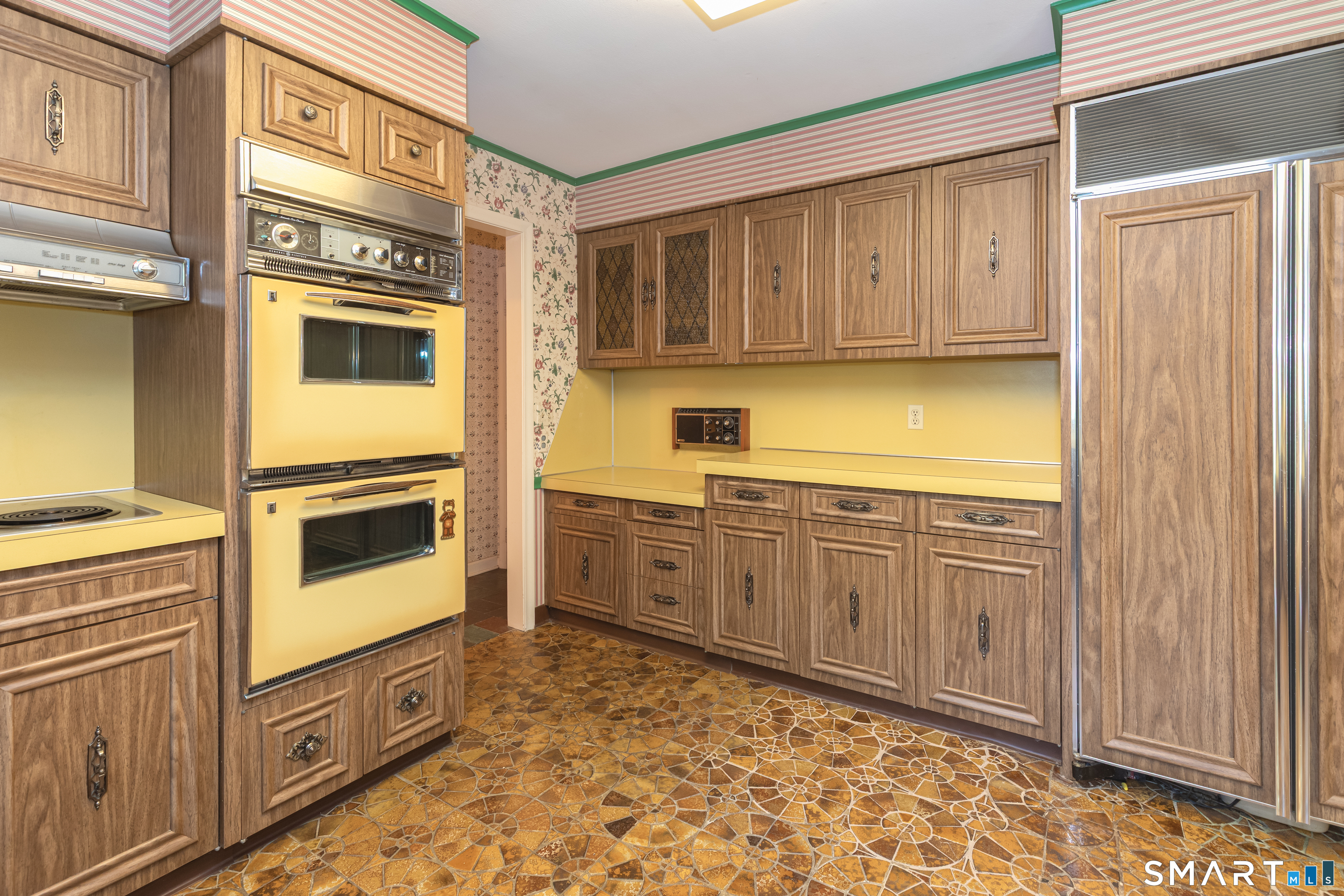 319 Maybrook Road Waterbury, CT 06708 - Photo 6 of 40