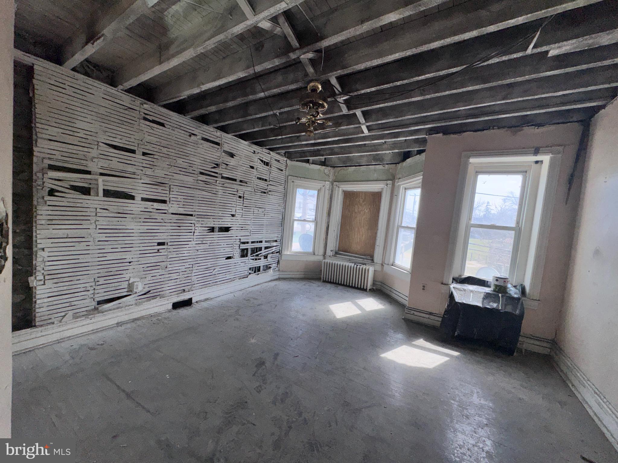 6701 Lansdowne Avenue Philadelphia, PA 19151 - Photo 14 of 18 2nd floor living room