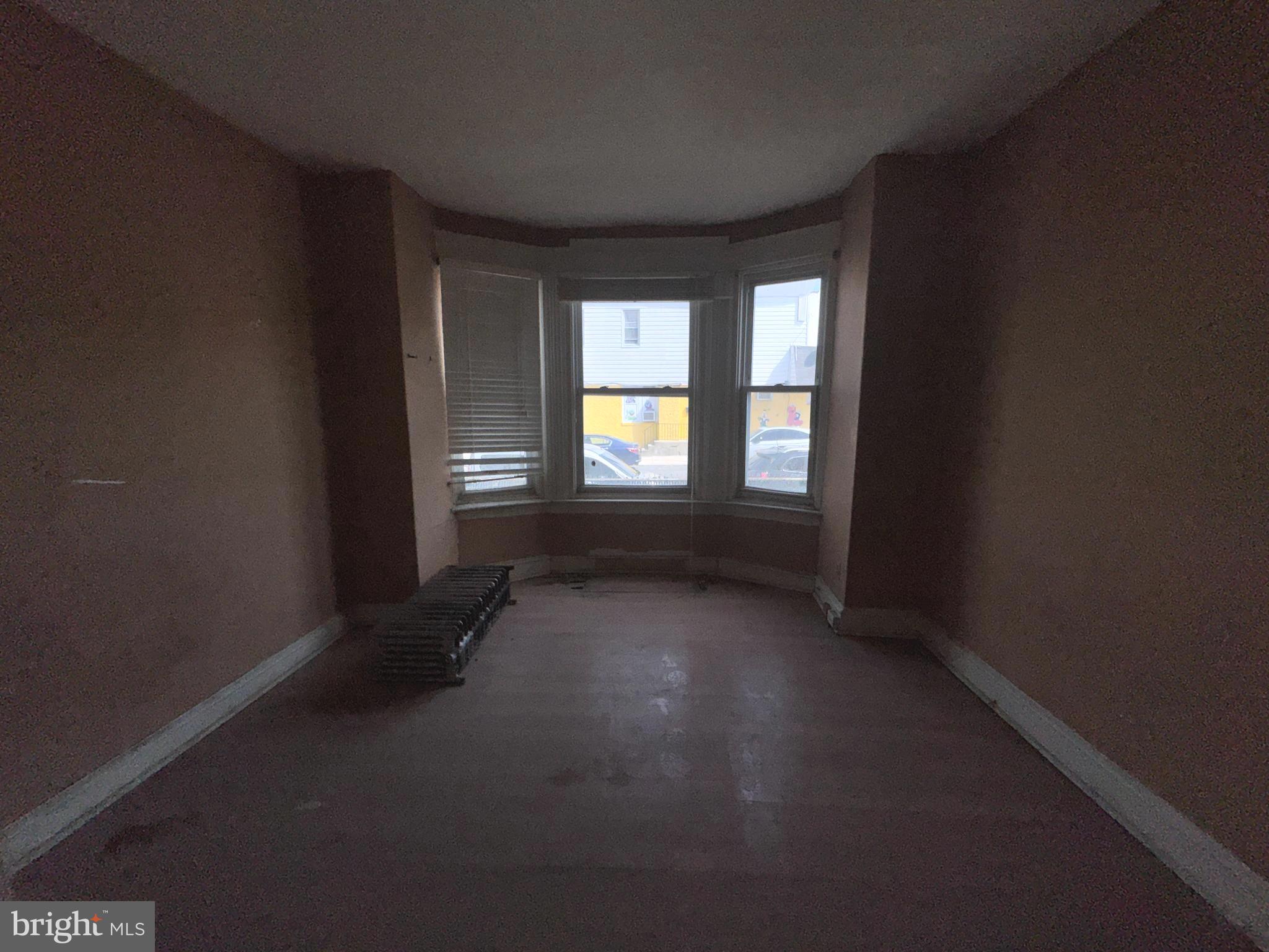 6701 Lansdowne Avenue Philadelphia, PA 19151 - Photo 5 of 18 First floor bedroom