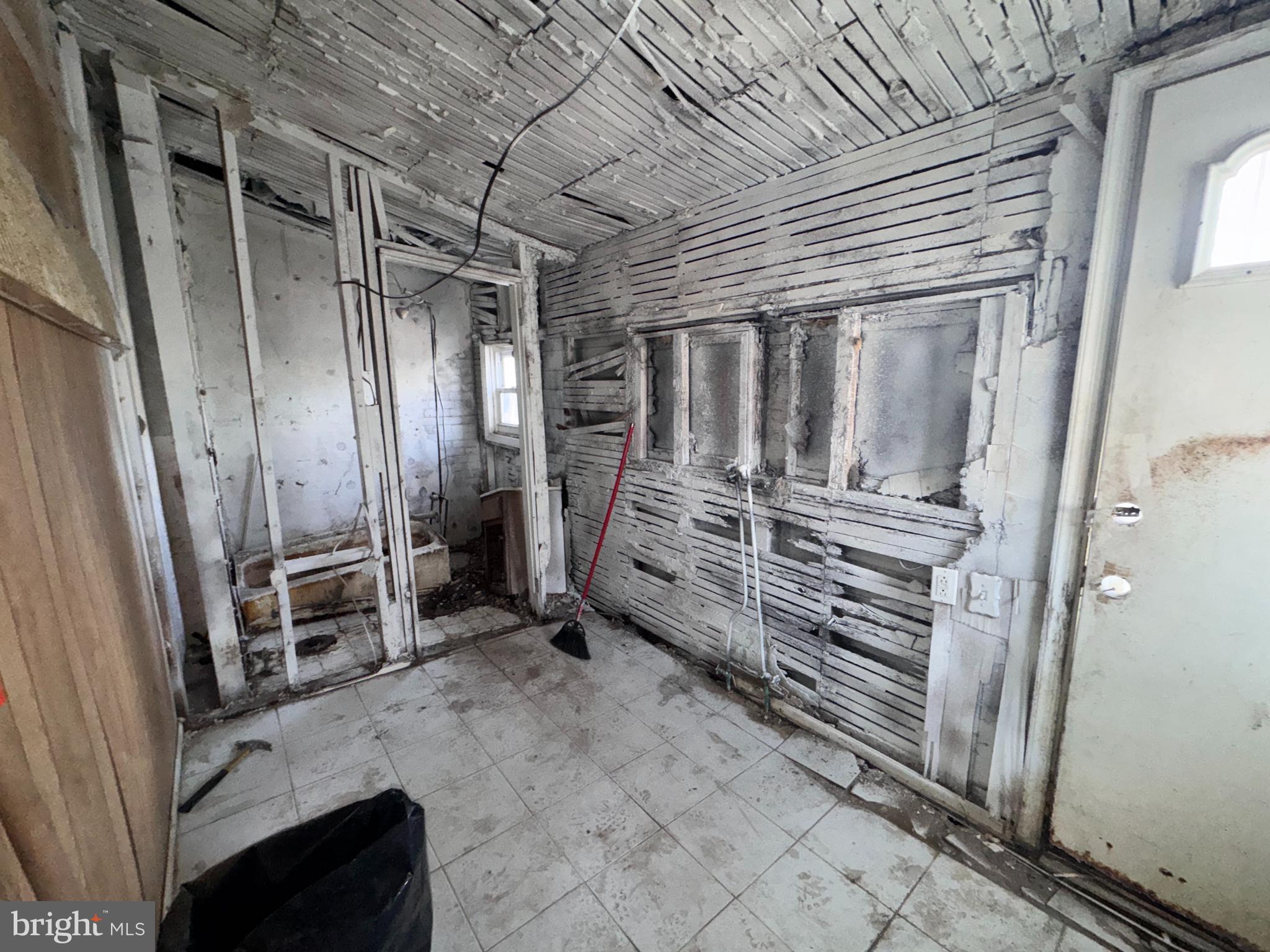 6701 Lansdowne Avenue Philadelphia, PA 19151 - Photo 10 of 18 First floor rear - bathroom