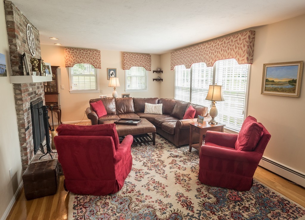 275 Old Farm Road Hanover, MA 02339 - Photo 5 of 27 Gallery Image 5