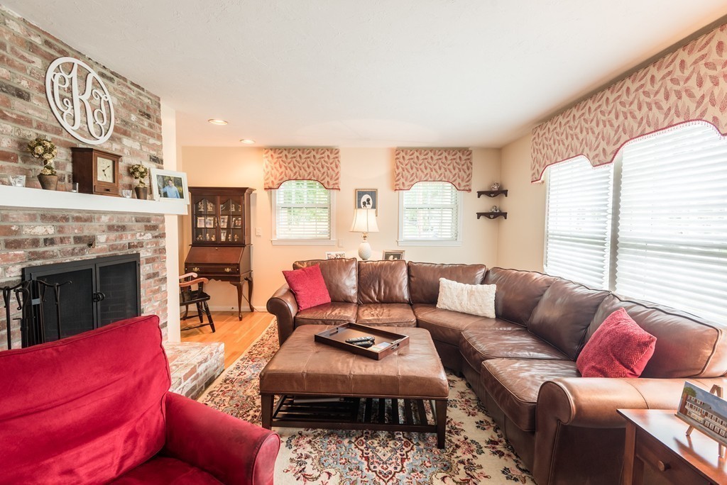 275 Old Farm Road Hanover, MA 02339 - Photo 6 of 27 Gallery Image 6