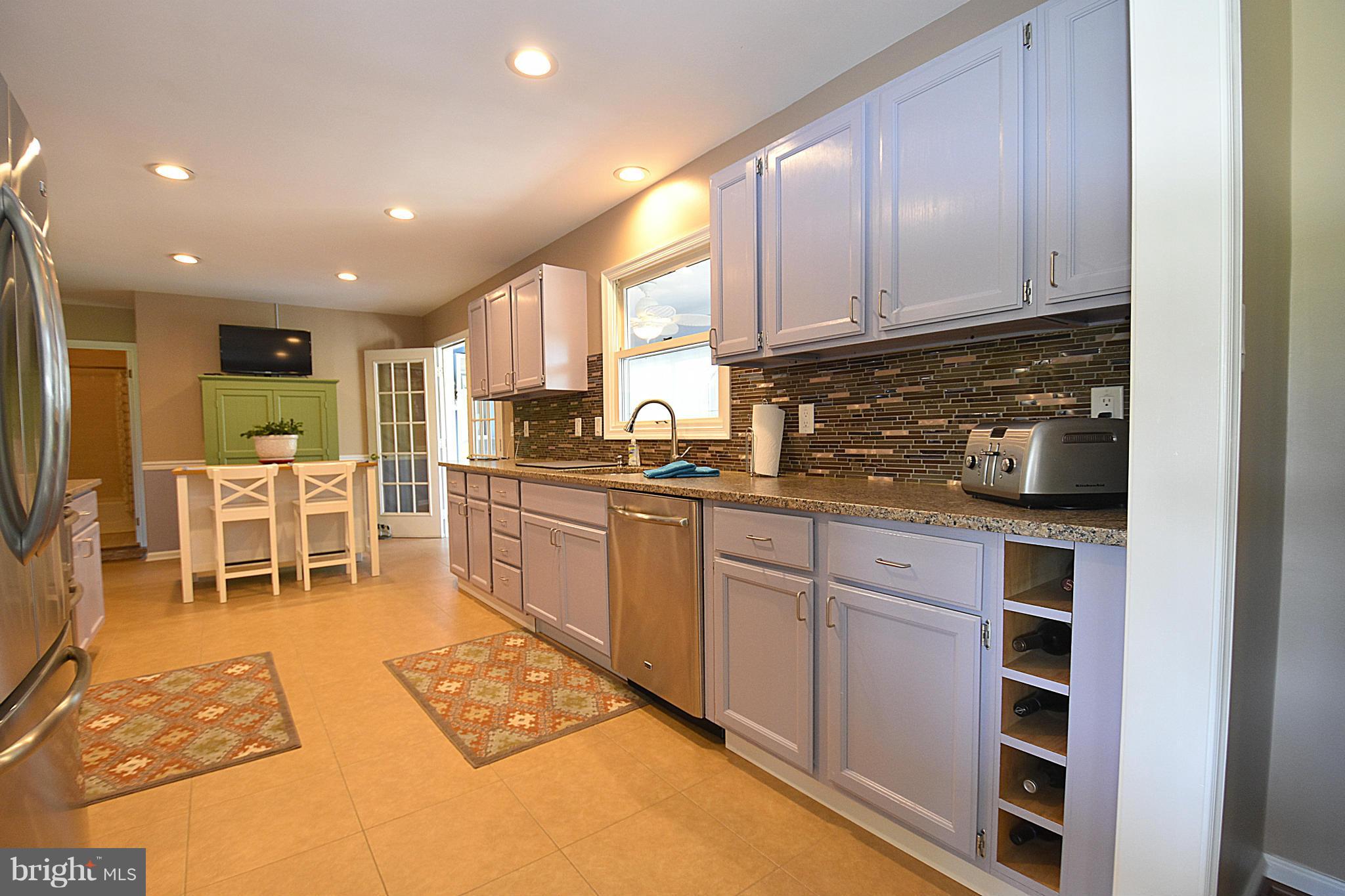 6677 Reeses Pride Road Sherwood, MD 21665 - Photo 9 of 30 Kitchen with Granite Counters