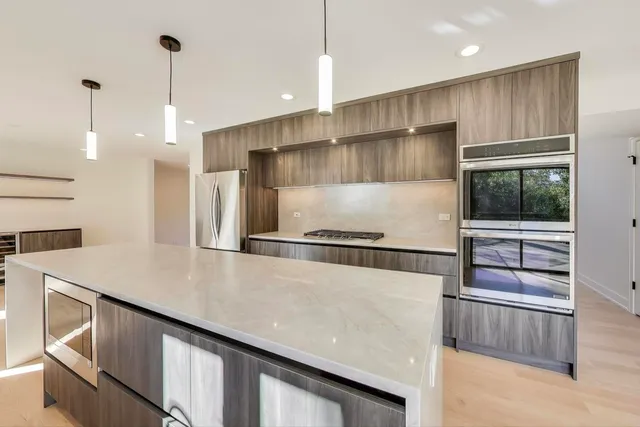 $1,323,000 | 73 Augusta Drive, Deerfield, IL 60015