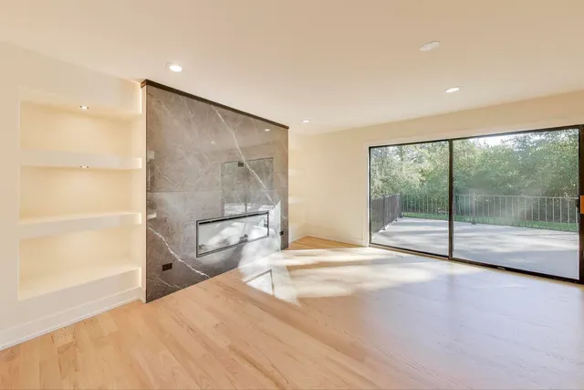 $1,323,000 | 73 Augusta Drive, Deerfield, IL 60015