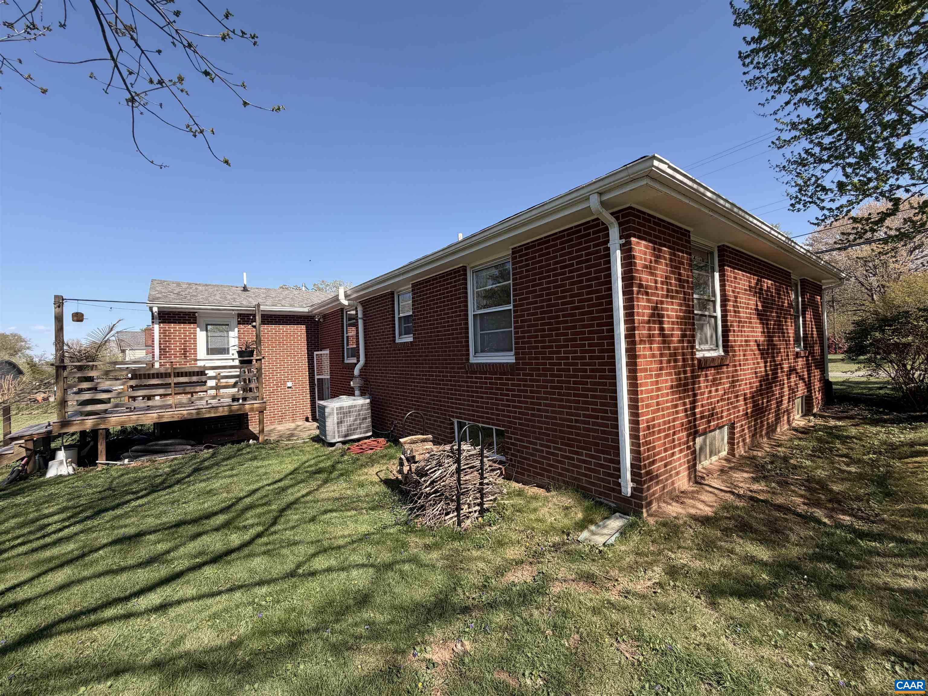 480 Stagecoach Road Charlottesville, VA 22902 - Photo 3 of 33