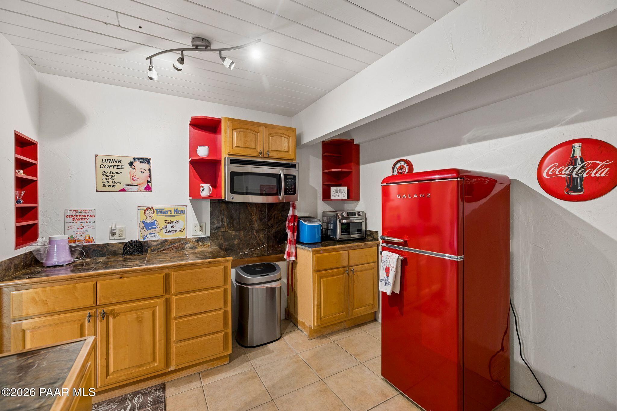125 Kashmir Road Sedona, AZ 86336 - Photo 63 of 130 406-Kitchen 2