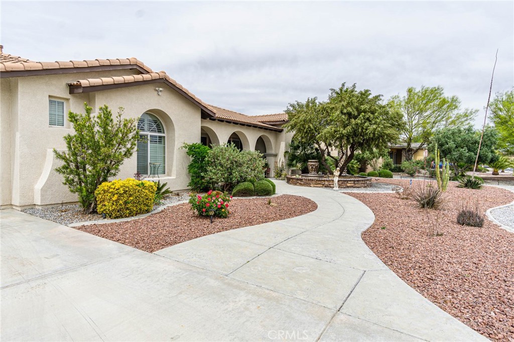 12348 Winesap Road Apple Valley, CA 92308 - Photo 3 of 51