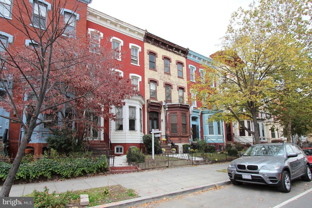 915 R Street Northwest Washington, DC 20001 - Photo 2 of 30 View