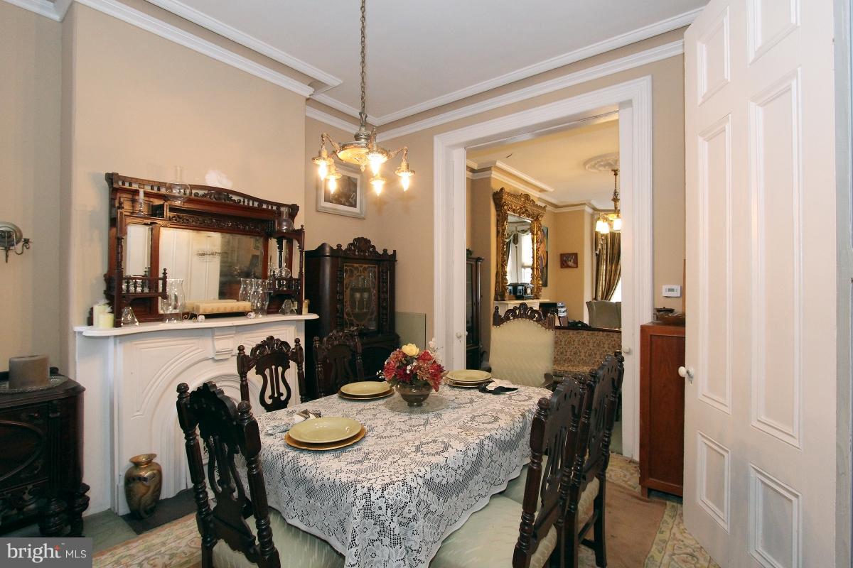 915 R Street Northwest Washington, DC 20001 - Photo 10 of 30 Dining Room