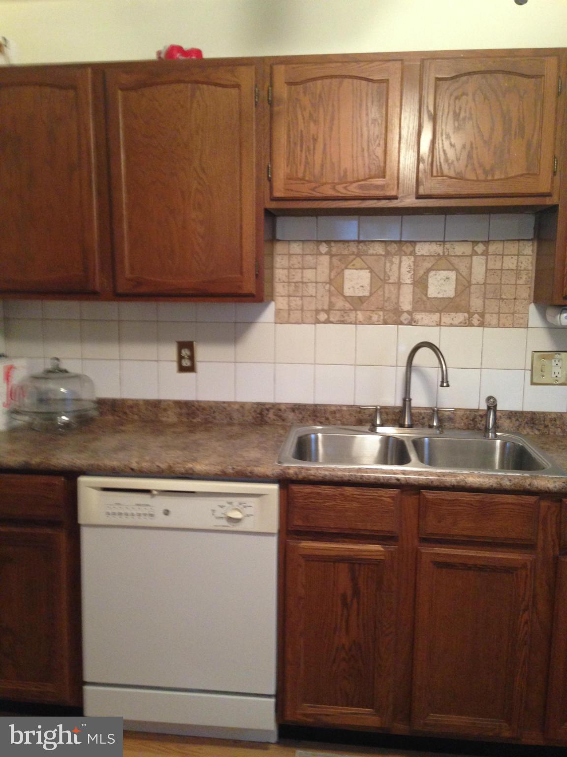 7704 Foxhall Road Clinton, MD 20735 - Photo 11 of 30 Kitchen View 2