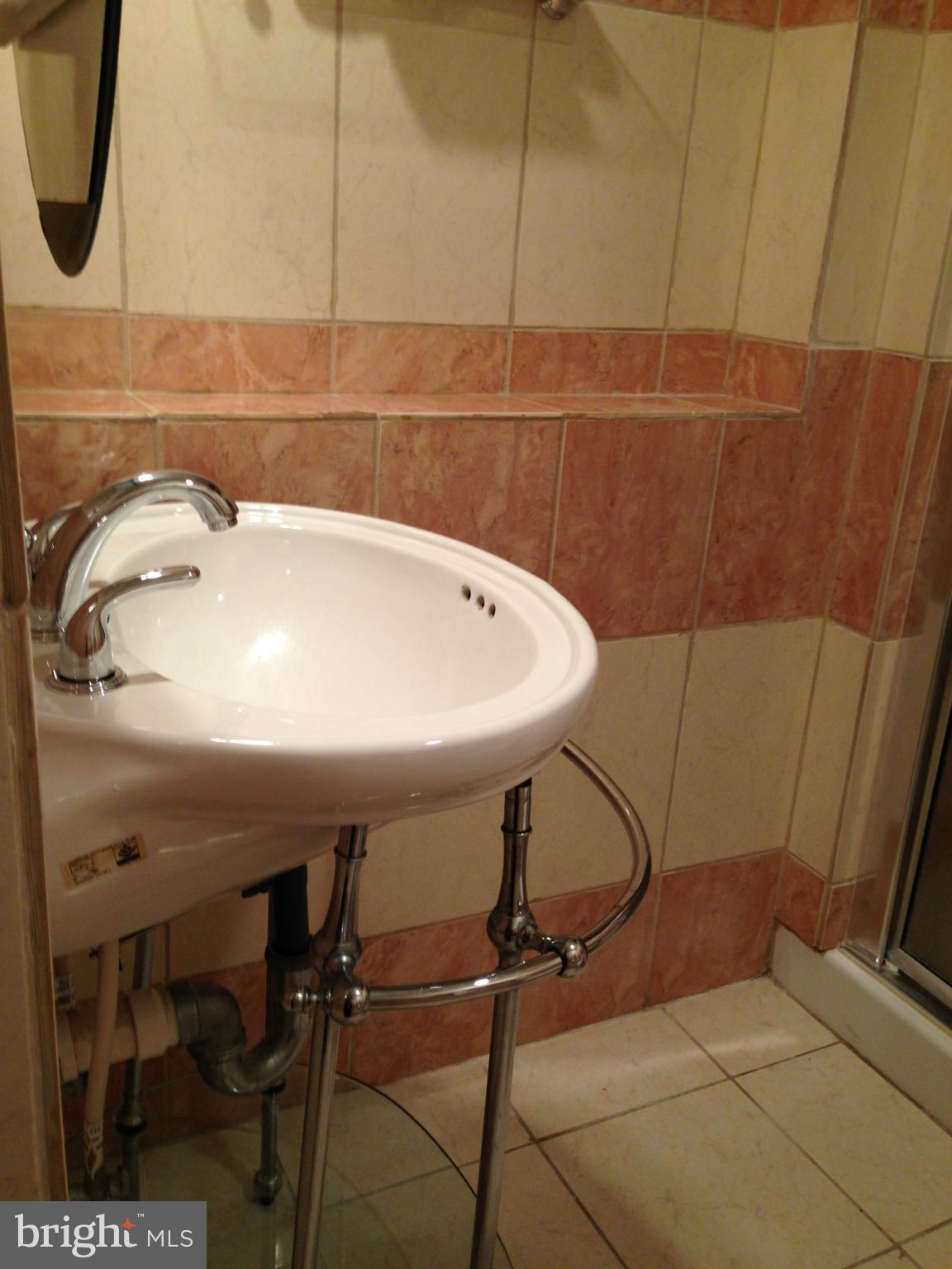 7704 Foxhall Road Clinton, MD 20735 - Photo 29 of 30 Bath (Master)
