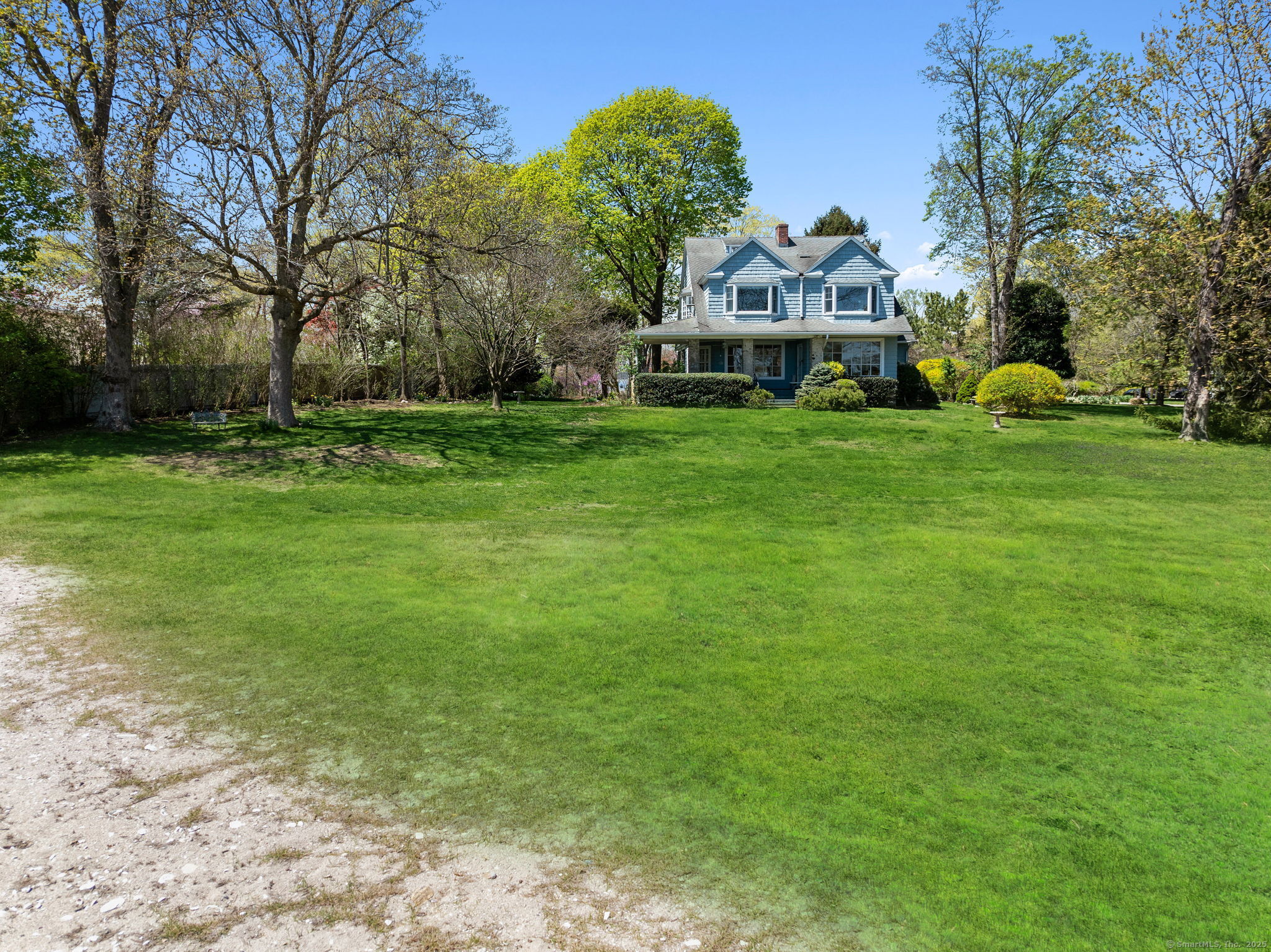 86 Wallacks Drive Stamford, CT 06902 - Photo 18 of 39