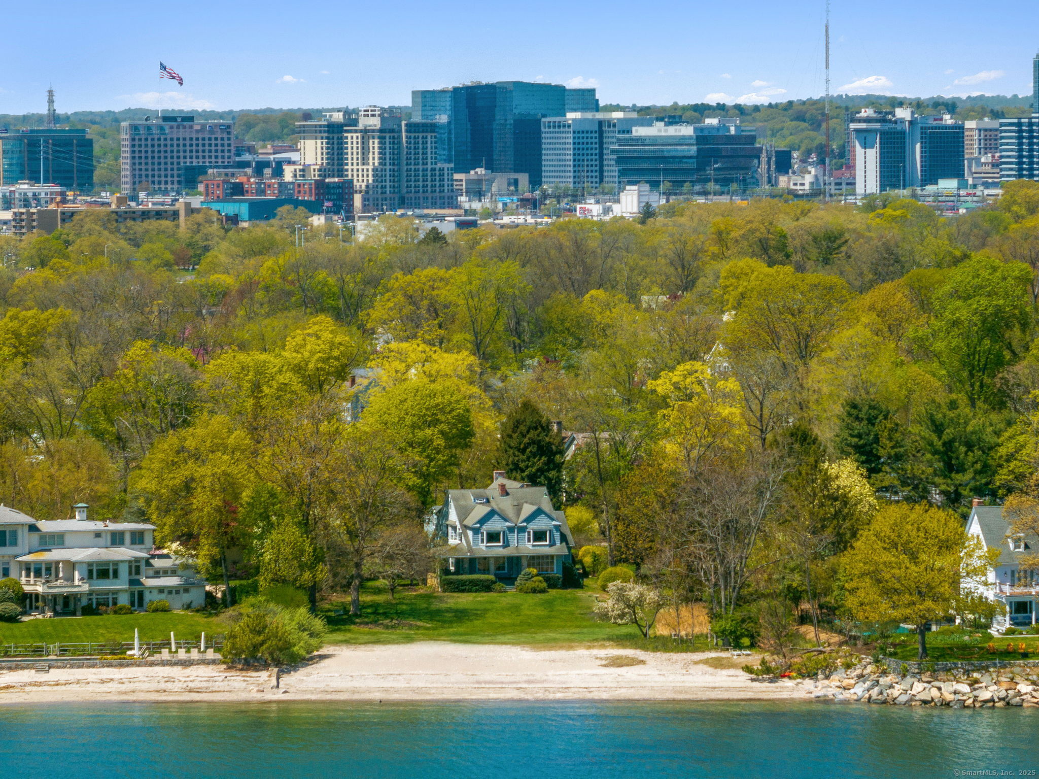 86 Wallacks Drive Stamford, CT 06902 - Photo 25 of 39